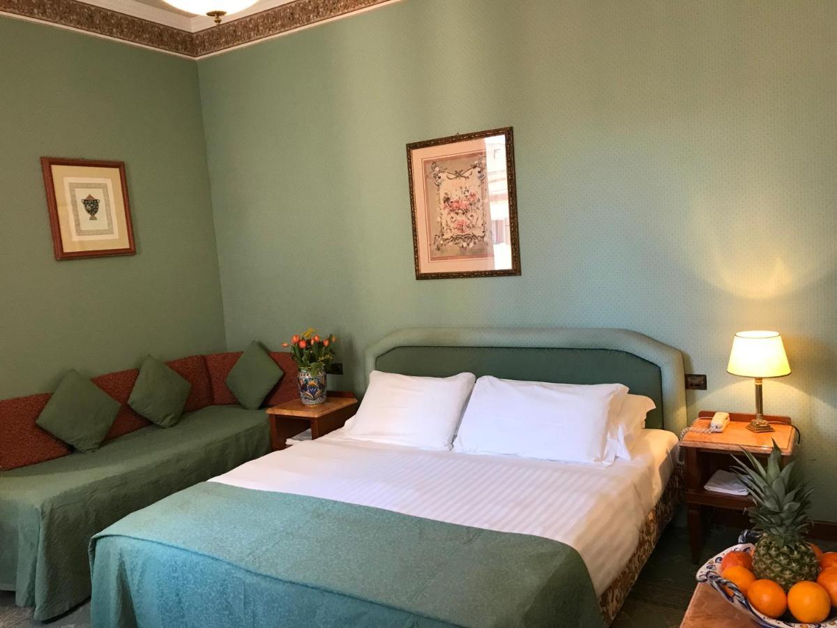 Hotel Mecenate Palace Roma Esterno foto