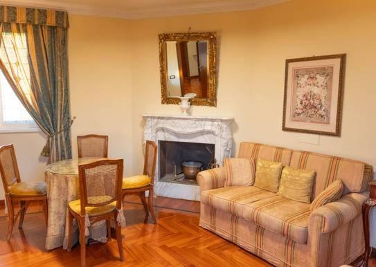 Hotel Mecenate Palace Roma Esterno foto
