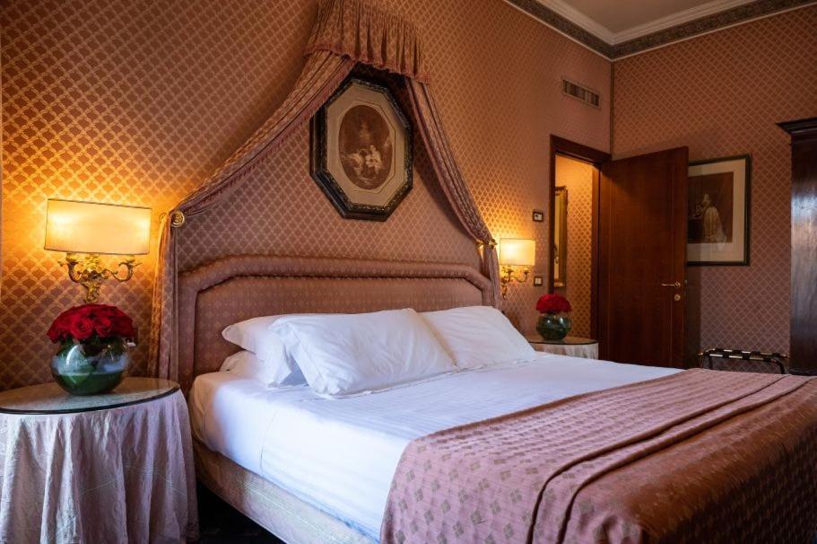 Hotel Mecenate Palace Roma Esterno foto