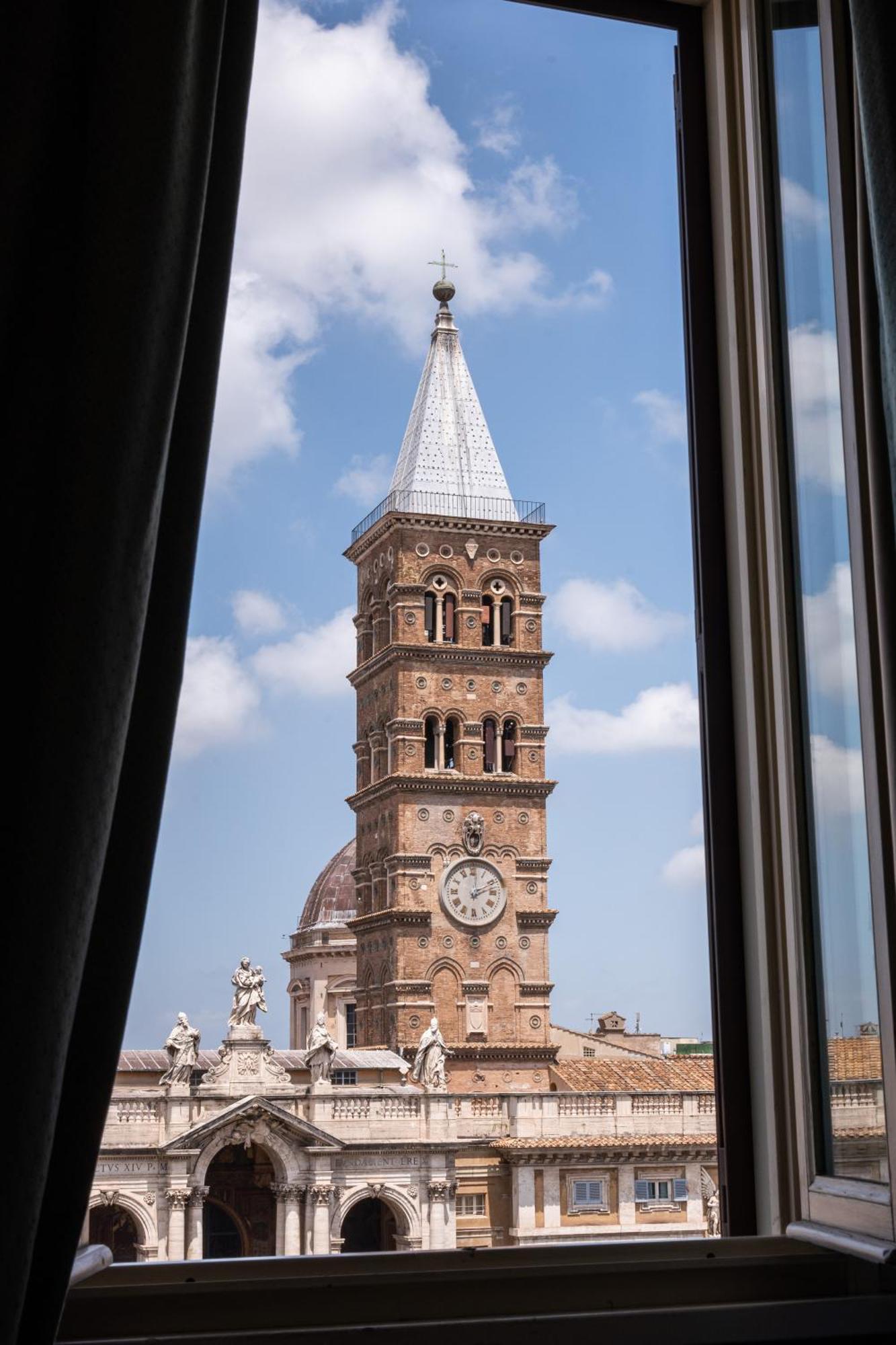 Hotel Mecenate Palace Roma Esterno foto